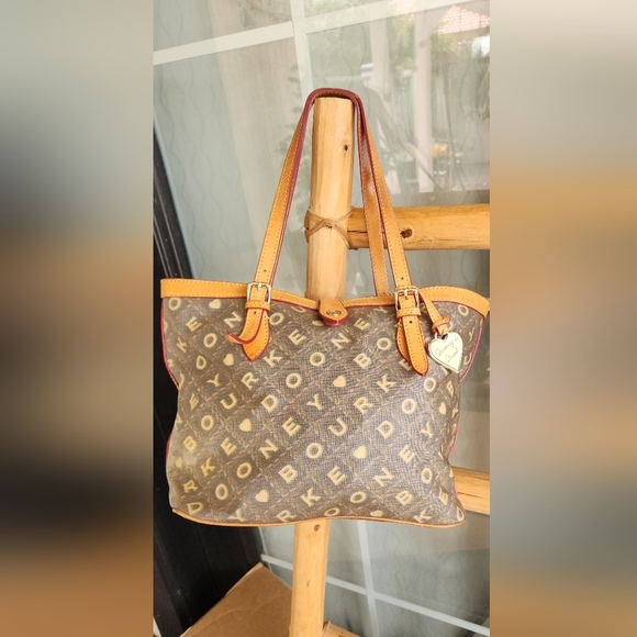 VTG Dooney & Bourke Crossword Tote Vachetta - Picture 4 of 15